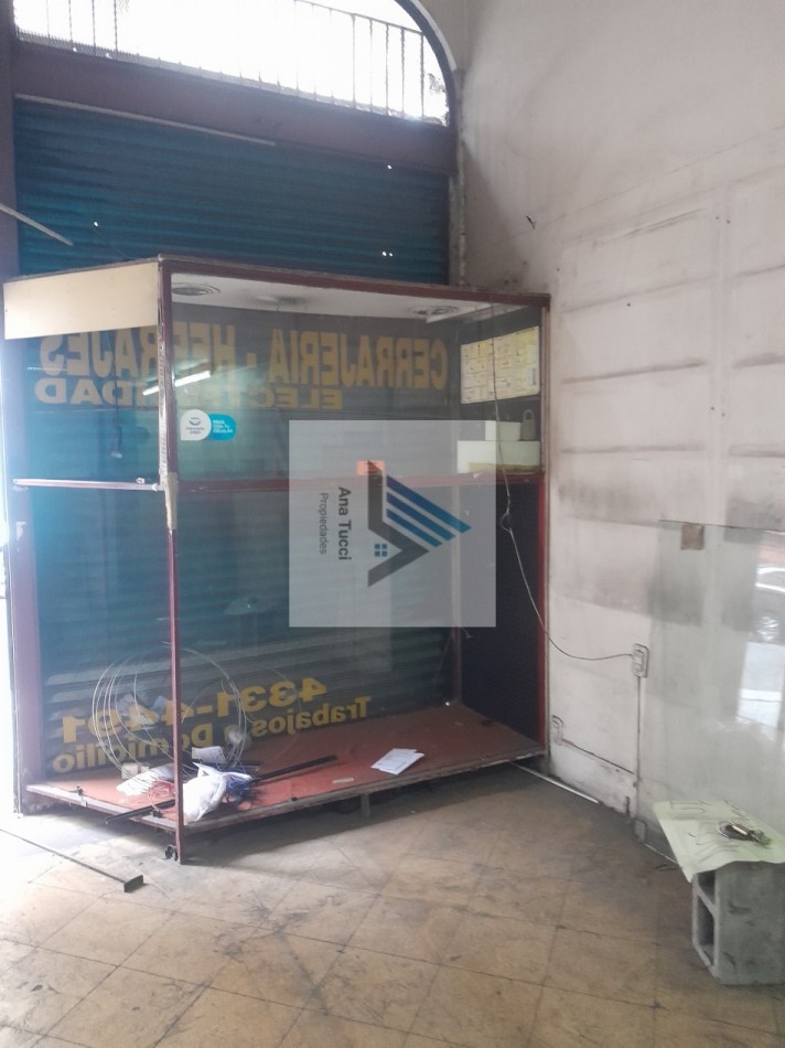 LOCAL COMERCIAL