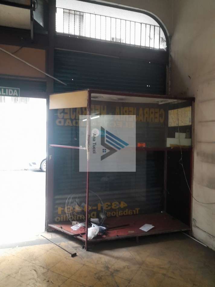 LOCAL COMERCIAL